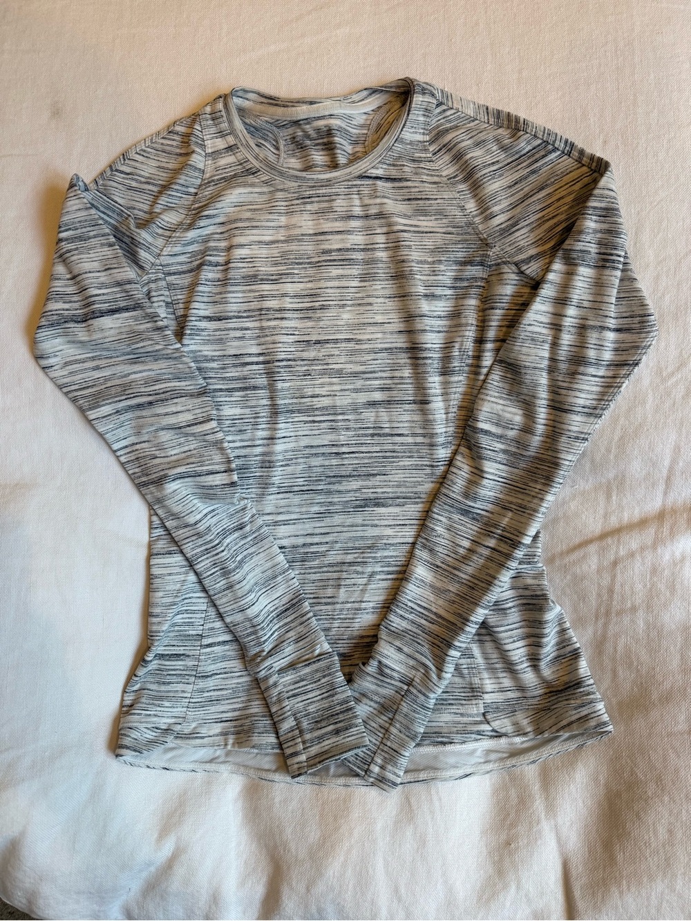 lululemon athletica Runderful Gray Heathered Long Sleeve Performance Tee